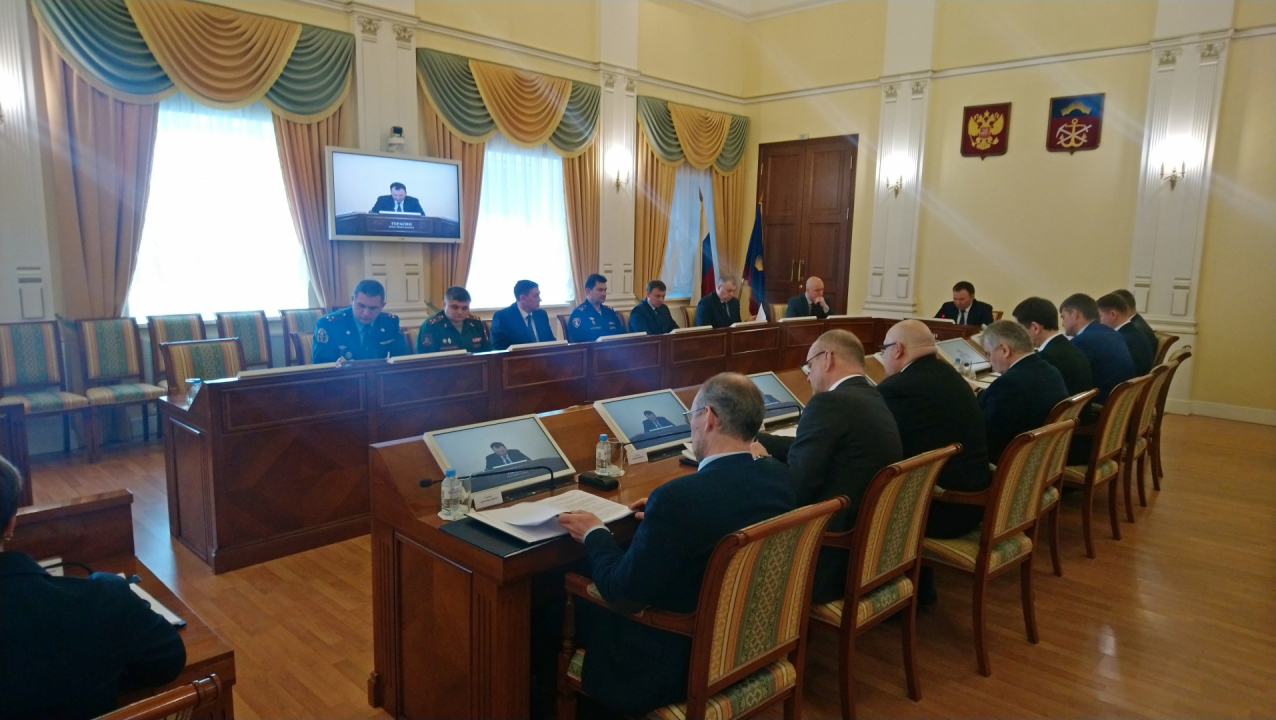 Антитеррористическая комиссия и оперативный штаб в Мурманской области обсудили меры по обеспечению безопасности в период майских праздников