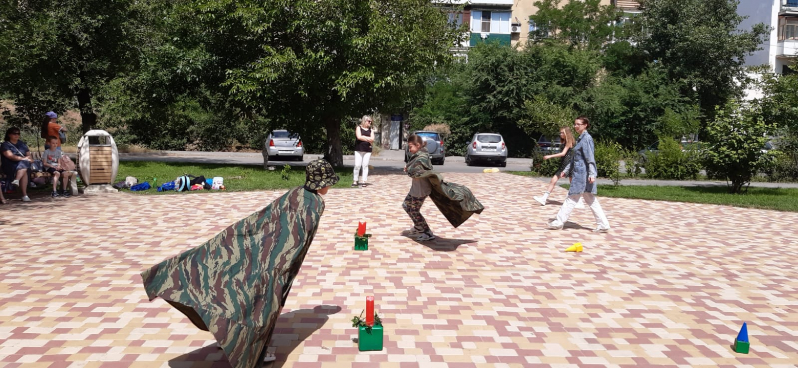Школьники Советского района приняли участие в военно-спортивной игре