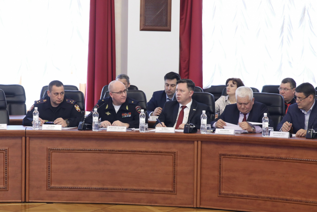 Безопасность учреждений социальной сферы и топливно-энергетического комплекса обсудили на заседании антитеррористической комиссии ЕАО