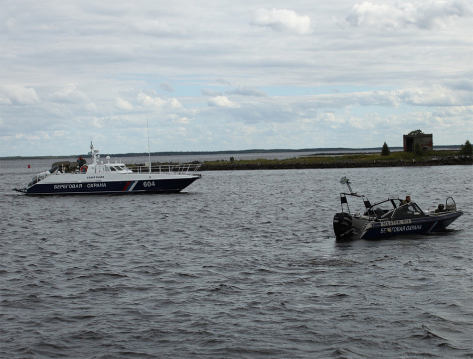Выход из акватории порта Беломорск заблокирован