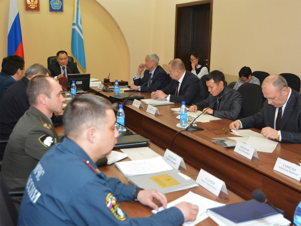 Заседание антитеррористической комиссии в Республике Тыва 12 декабря 2016 года 