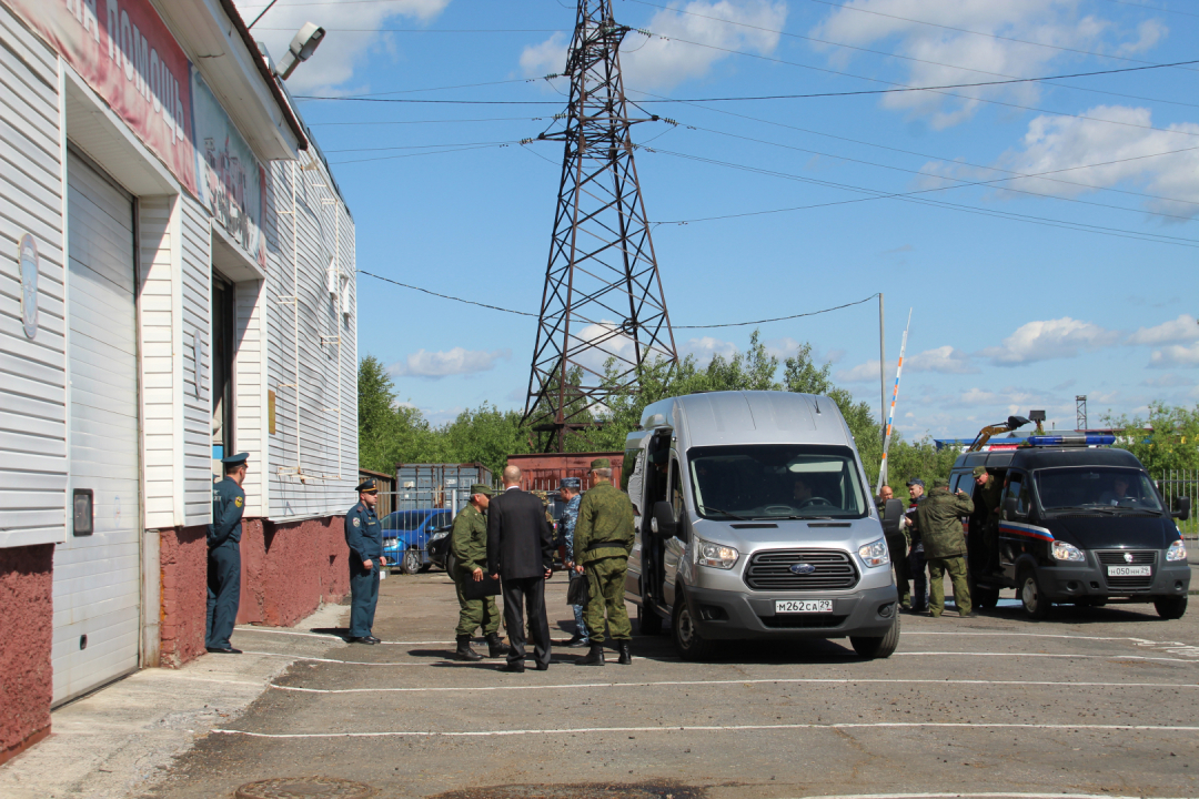 В Архангельске проведено командно-штабное антитеррористическое учение на объекте образования