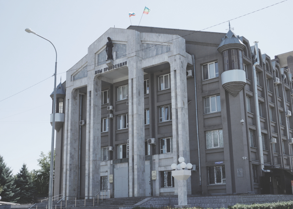 В Карачаево-Черкесии завершился судебный процесс по уголовному делу в отношении участников незаконного вооруженного формирования