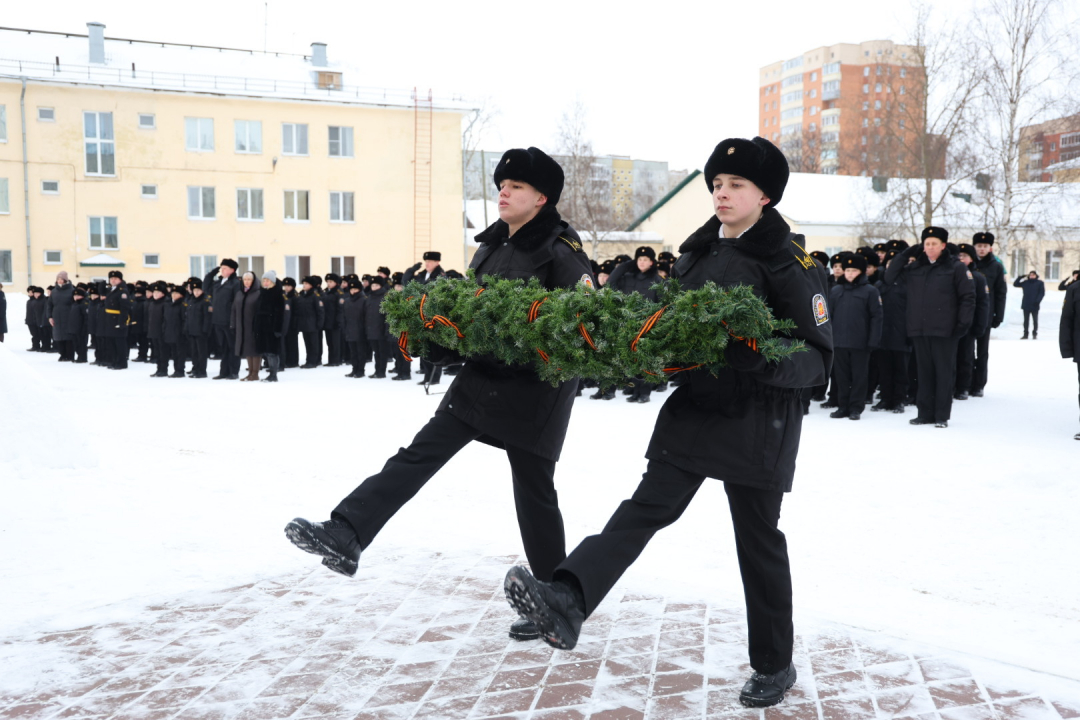 Урок мужества и торжественный митинг прошли в Архангельском морском кадетском корпусе по случаю Дня защитника Отечества