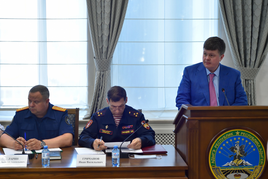 Совместное заседание антитеррористической комиссии и оперативного штаба проведено в Республике Адыгея