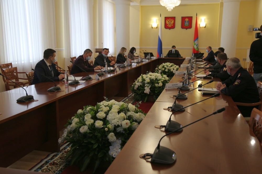 Внеочередное совместное заседание антитеррористической комиссии и оперативного штаба проведено в Орловской области