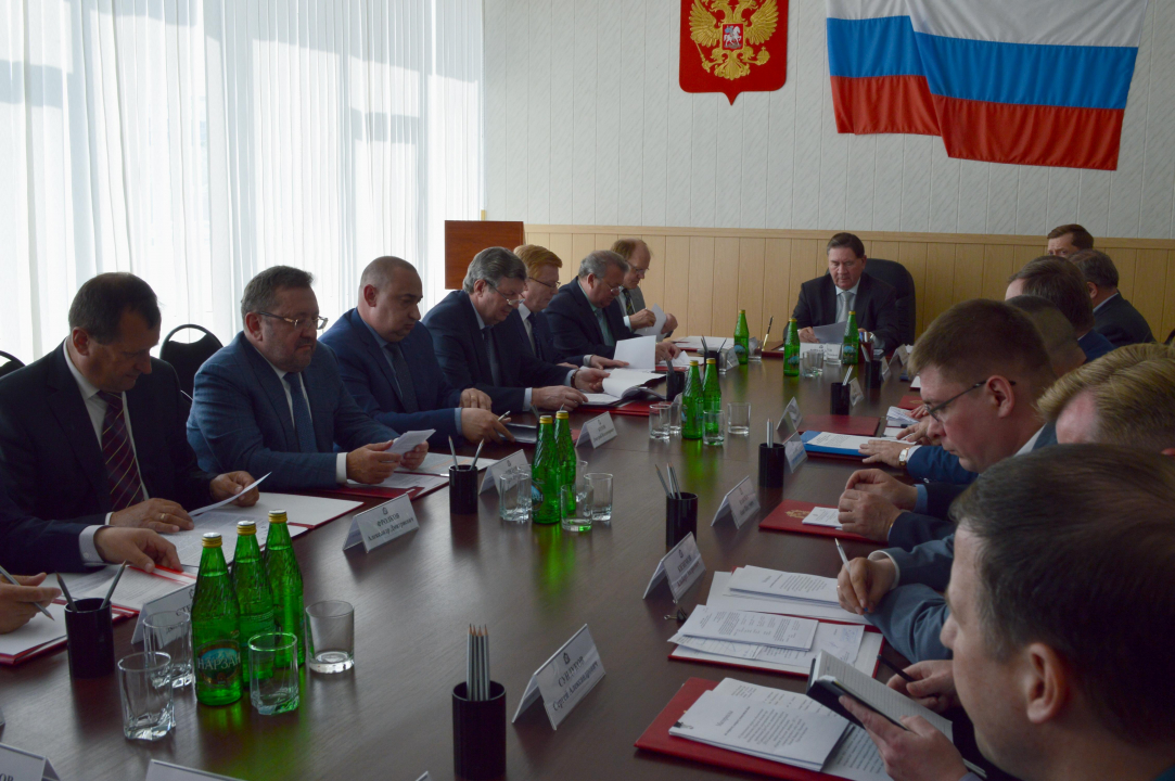  Губернатор Александр Михайлов провел выездное заседание антитеррористической комиссии Курской области