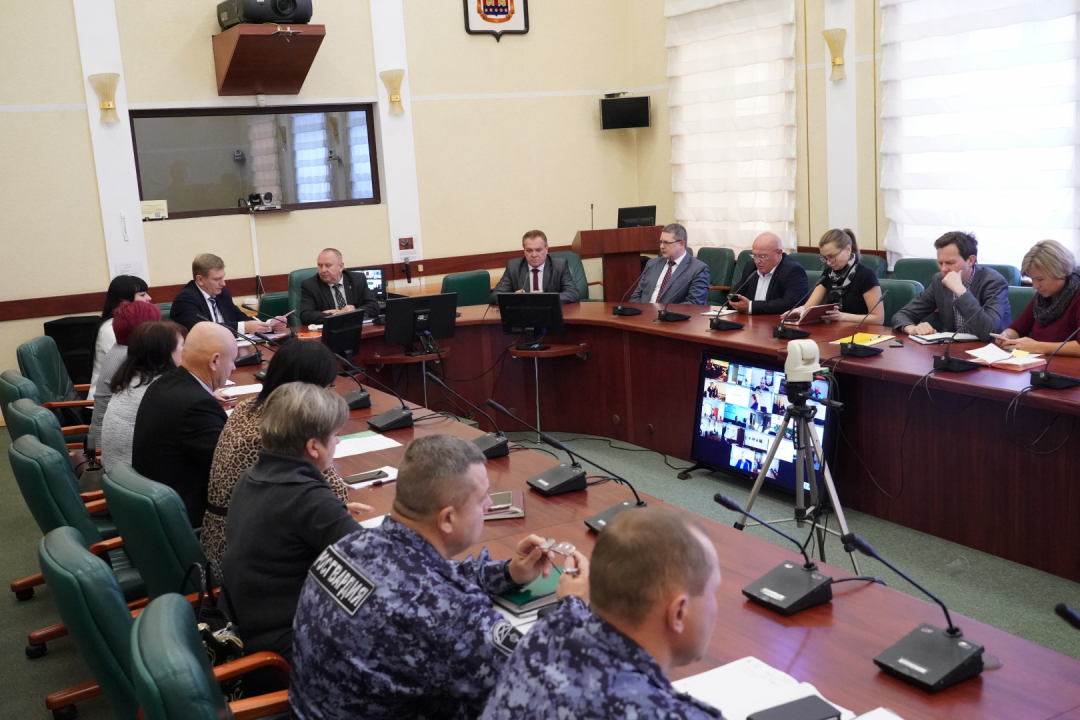 В Правительстве Калининградской области обсудили реализацию мероприятий по профилактике терроризма
