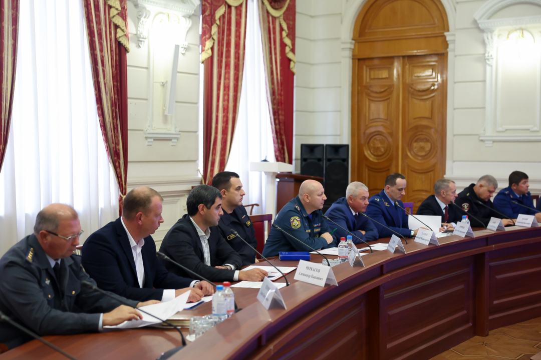 Члены антитеррористической комиссии в Астраханской области