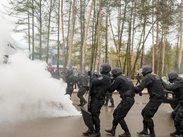 Показательные выступления сотрудников правоохранительных органов