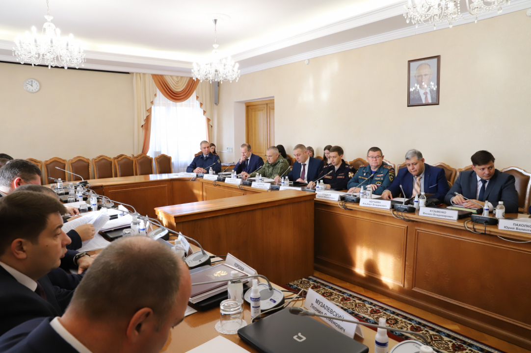 Участники совместного заседания Антитеррористической комиссии в Орловской области и оперативного штаба в Орловской области