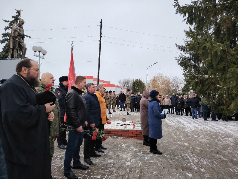 Открытие аллеи памяти Героев в селе Мантурово