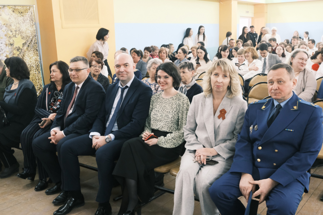 Челябинским школьникам вручили премию Героя России имени Молодова С.Г. 