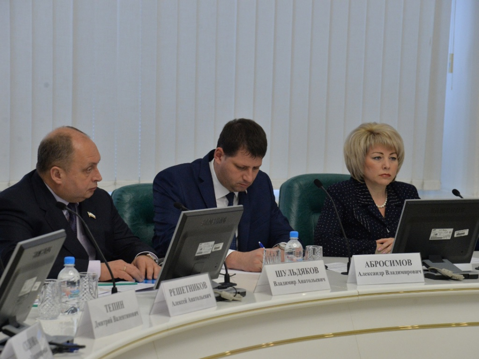 Члены антитеррористической комиссии в Саратовской области – руководители органов исполнительной власти области