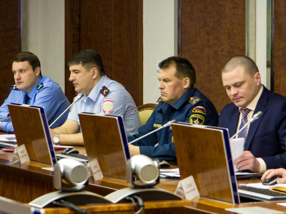 Участники заседания Антитеррористической комиссии Ненецкого автономного округа