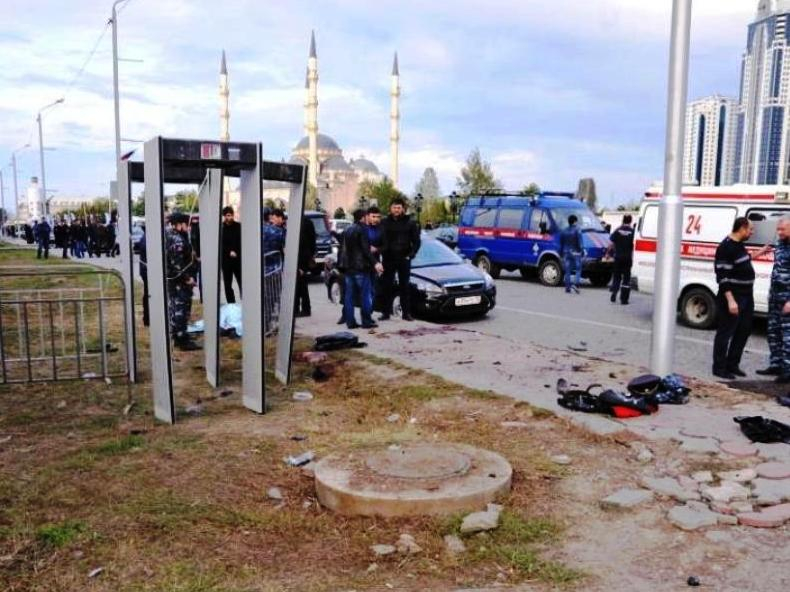 В Грозном сотрудники полиции ценою своей жизни предотвратили теракт
