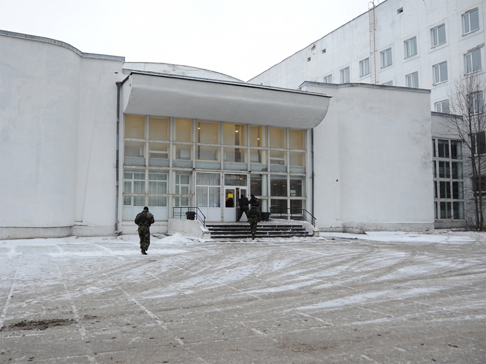 После неудачной попытки нападения на инкассаторов – захват «заложников» в здании мэрии г. Архангельска