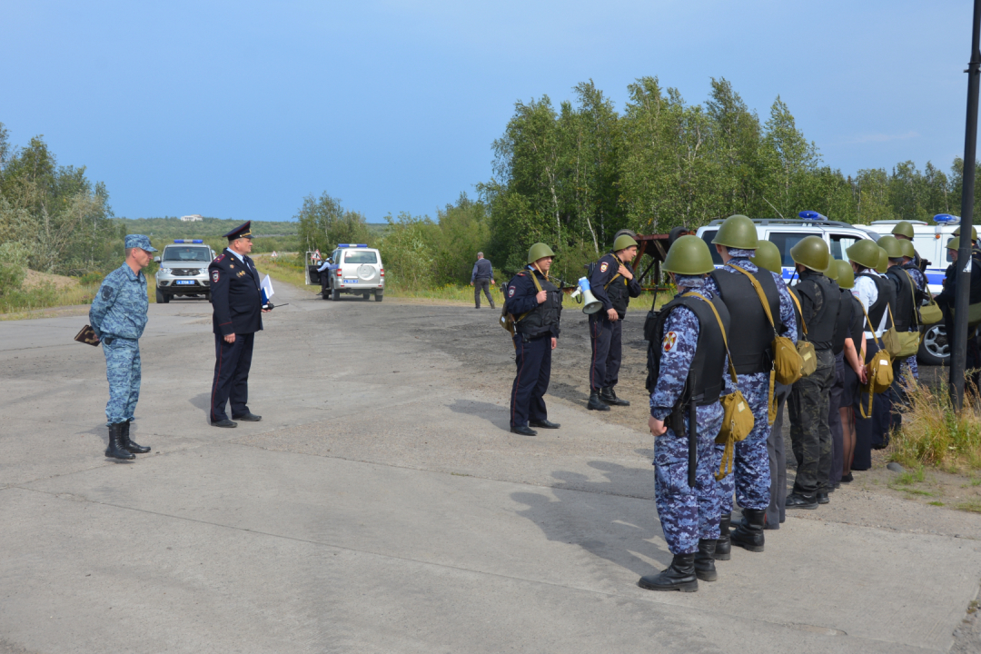 Оперативным штабом в Красноярском крае на территории аэропорта проведено командно-штабное учение «Набат-2020»