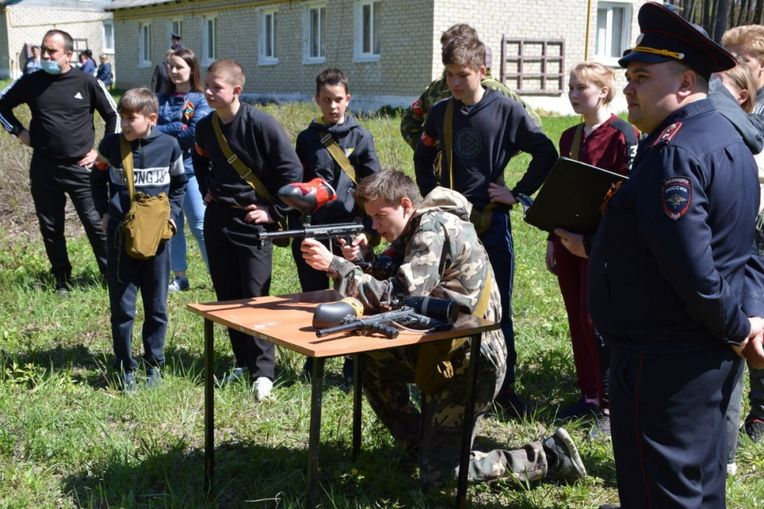 В Инсарском районе прошла военно-спортивная игра "Победа"