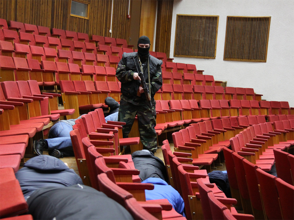 После неудачной попытки нападения на инкассаторов – захват «заложников» в здании мэрии г. Архангельска