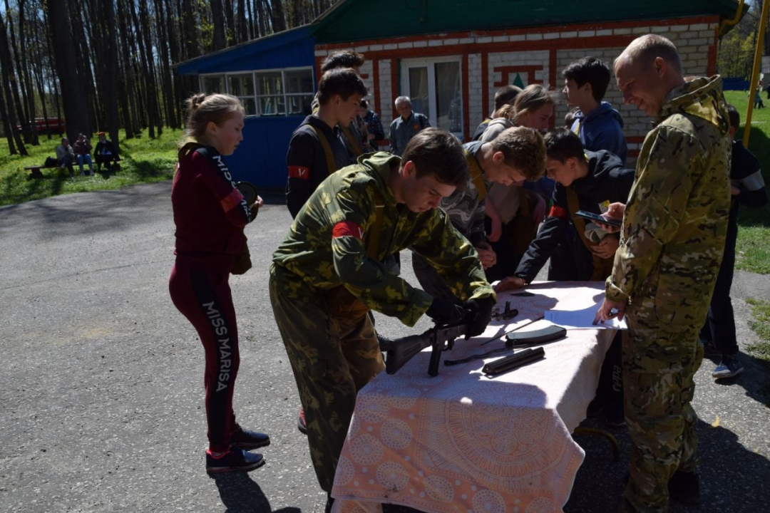 В Инсарском районе прошла военно-спортивная игра "Победа"