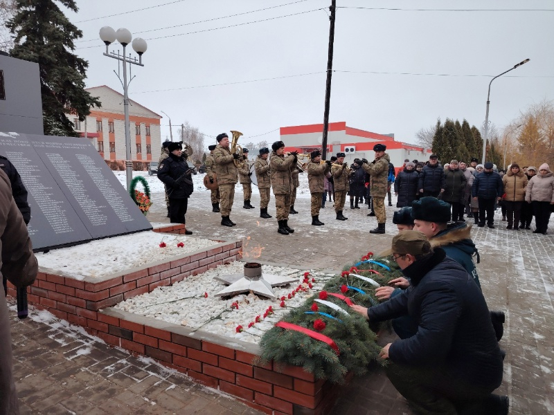 Открытие аллеи памяти Героев в селе Мантурово