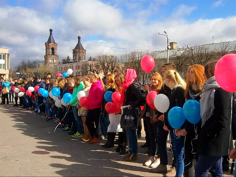 В Лужском районе Ленинградской области прошла акция памяти жертв теракта в петербургском метро