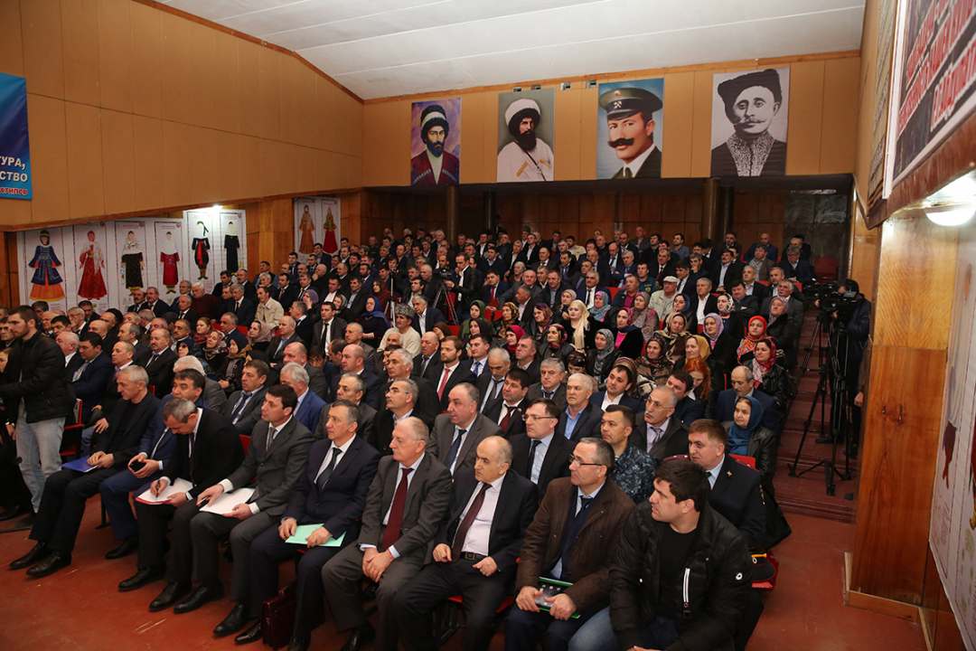 Заседание антитеррористической комиссии в Унцукульском районе с участием Главы Дагестана