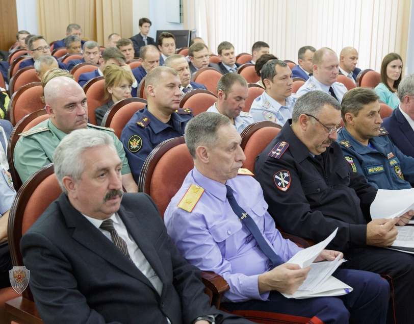 Алексей Дюмин провёл заседание антитеррористической комиссии