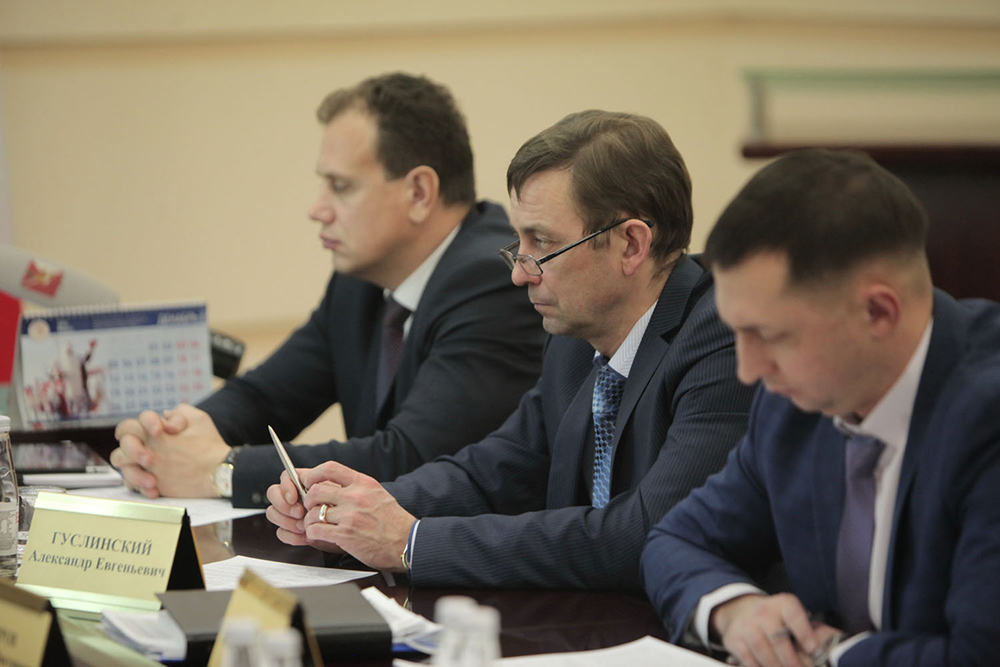 Заседание антитеррористической комиссии в Вологодской области 24 мая 2017 года (на фотографии: член АТК области - начальник Департамента дорожного хозяйства области А.Е. Гуслинский).
