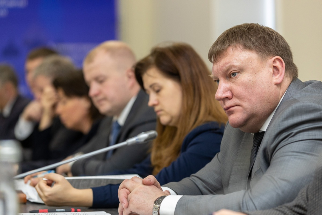 Михаил Ведерников поручил Главам муниципалитетов взять на личный контроль вопросы категорирования гостиниц и безопасности школ