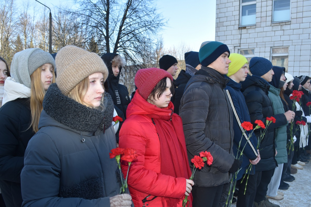 В костромской школе открыта памятная доска