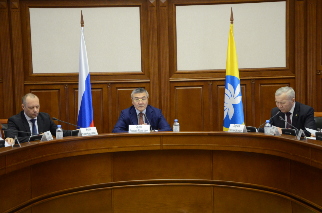 Глава Калмыкии Алексей Орлов провел заседание Антитеррористической комиссии Республики Калмыкия