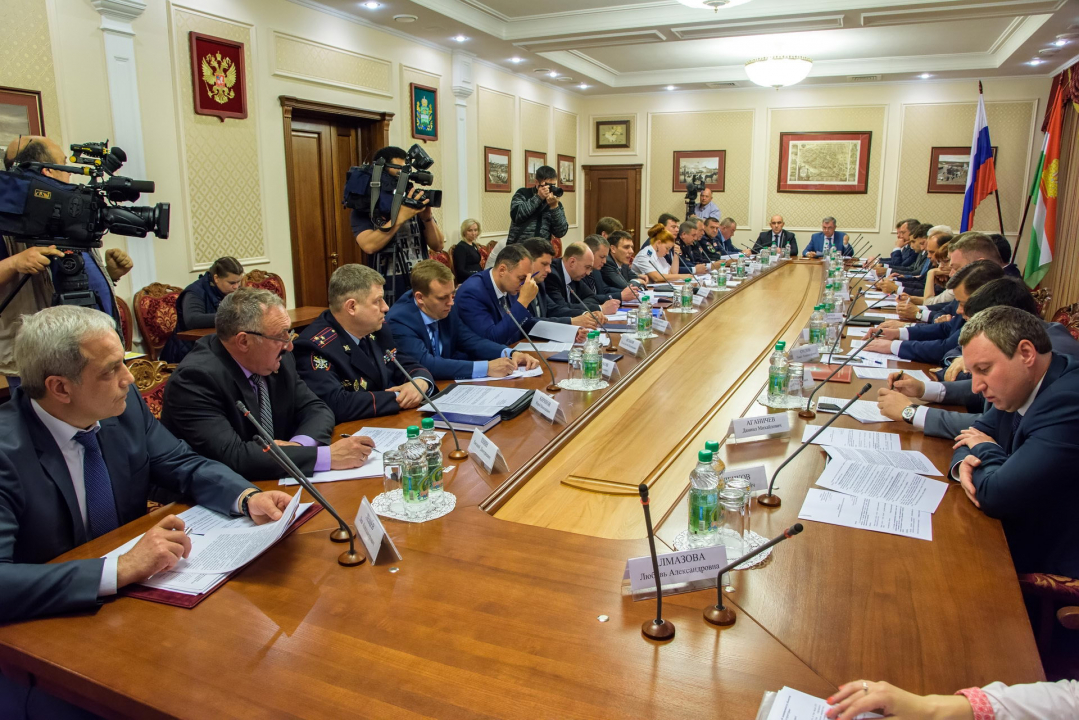Участники совместного заседания Антитеррористической комиссии в Калужской области