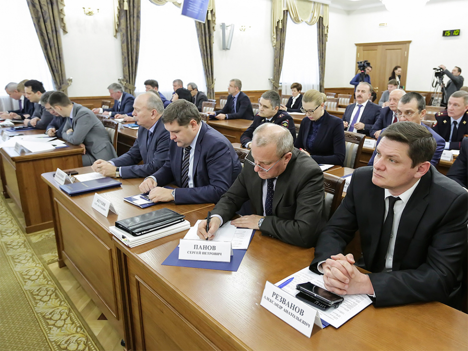 Приглашенные на совместное заседание антитеррористической комиссии Ростовской области и оперативного штаба в Ростовской области