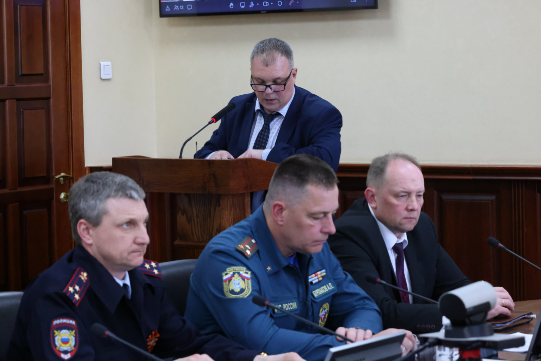 Совместное заседание антитеррористической комиссии и оперативного штаба в Республике Алтай