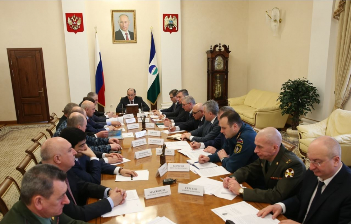 Юрий Коков провел внеочередное совместное заседание Антитеррористической комиссии и Оперативного штаба в КБР 