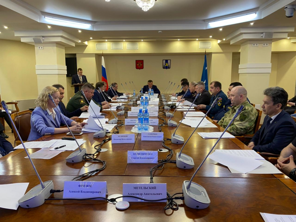 Внеочередное совместное заседание антитеррористической комиссии и оперативного штаба проведено в Сахалинской области