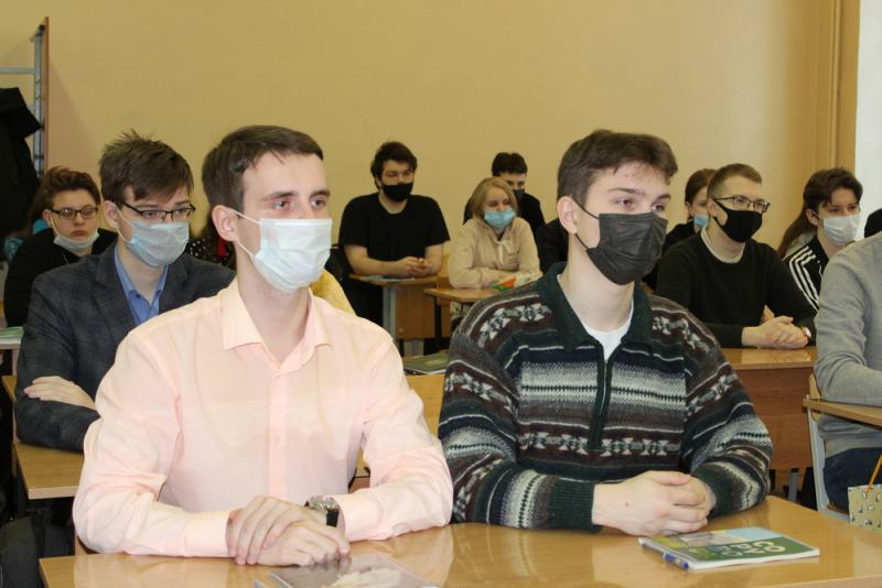 В Новгородской области со студентами проведены занятия по вопросам противодействия распространению идеологии экстремизма и терроризма