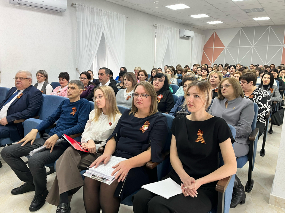 Заседание краевого Университета педагогических знаний для родителей