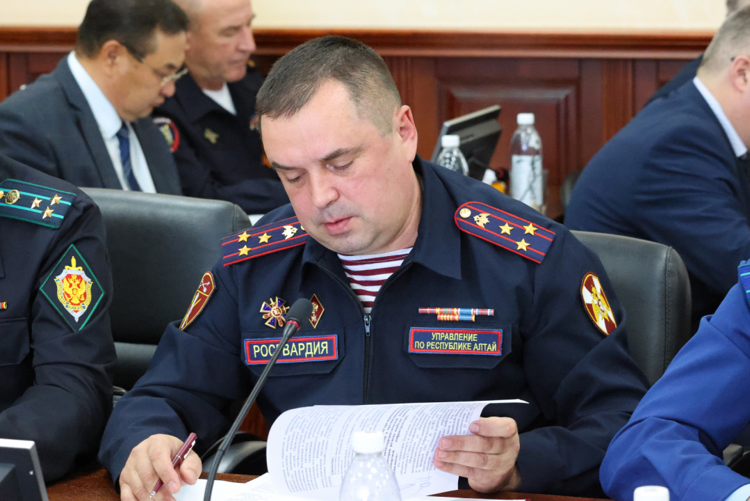 Совместное заседание антитеррористической комиссии и оперативного штаба в Республике Алтай