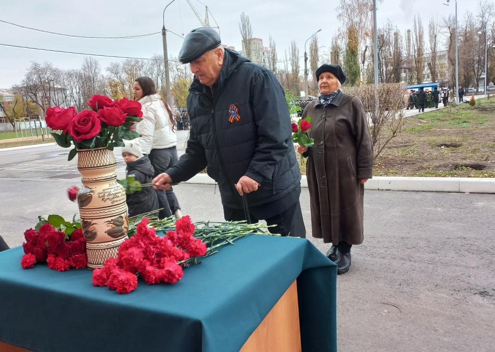 Мурал памяти Героя России Александра Крынина открыт в Воронеже