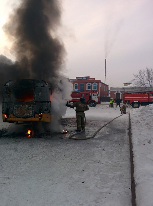 Ликвидация возгорания автобуса в результате взрыва