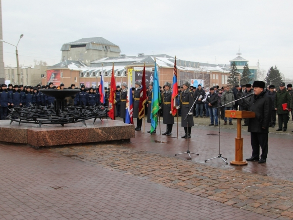 Торжественный митинг на площади Ветеранов у мемориала «В честь воинов-интернационалистов» в г. Барнауле