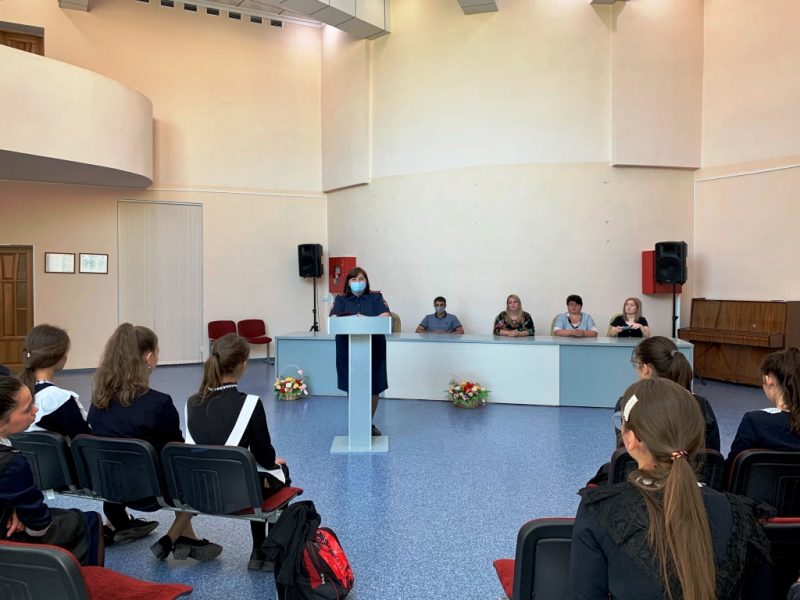В Ардонском районе Северной Осетии сотрудники полиции провели профилактическую беседу со школьниками по противодействию терроризму и экстремизму