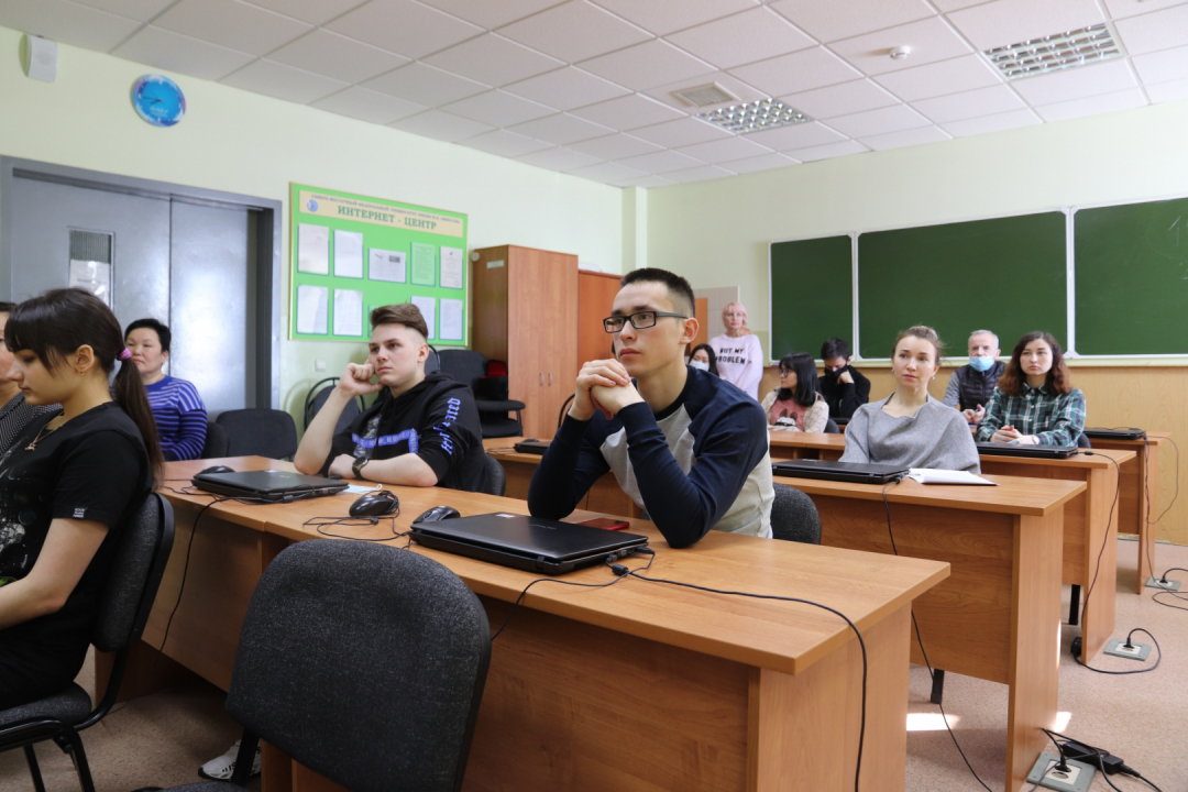 Лекция-семинар для студентов по теме "Инструменты информационных войн. "FAKE" состоялась в Анадыре