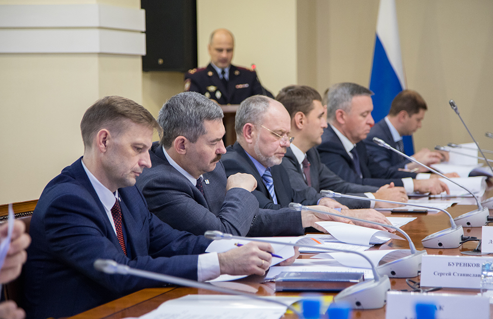 Прошло  совместное заседание антитеррористической комиссии и оперативного штаба в Сахалинской области
