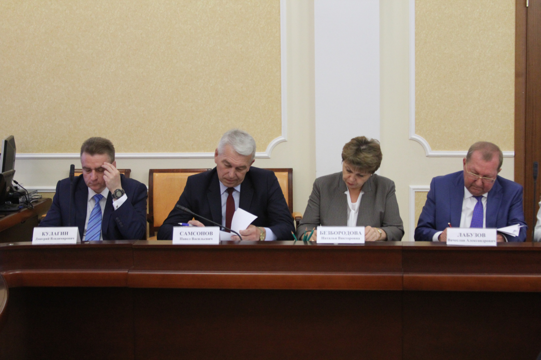 Губернатор Юрий Берг  провел очередное заседание антитеррористической комиссии в Оренбургской области
