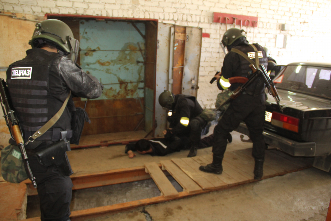 Оперативным штабом в Республике Калмыкия проведено тактико-специальное учение под условным наименованием «Гроза-14-Захват»