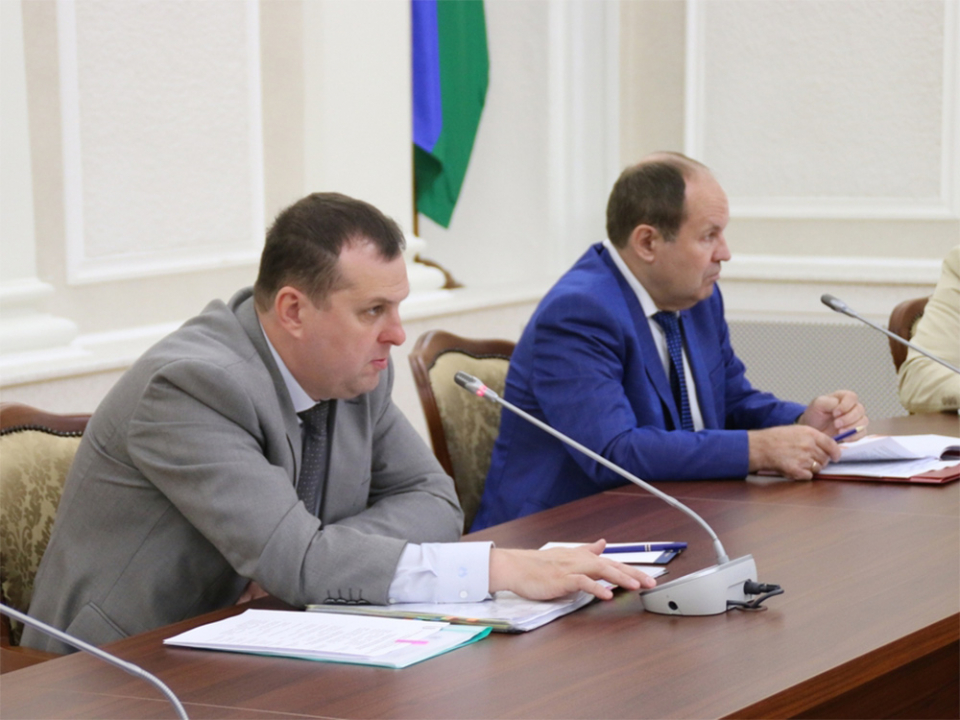 Премьер-министр Правительства Карелии Олег Тельнов ведет заседание АТК